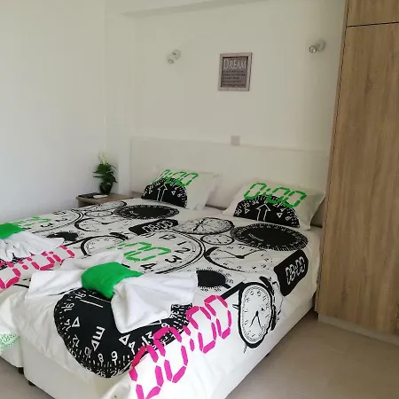 Apartment Chicos